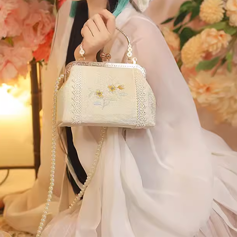 Embroidered Clasp Handbag - Versatile Cheongsam Style